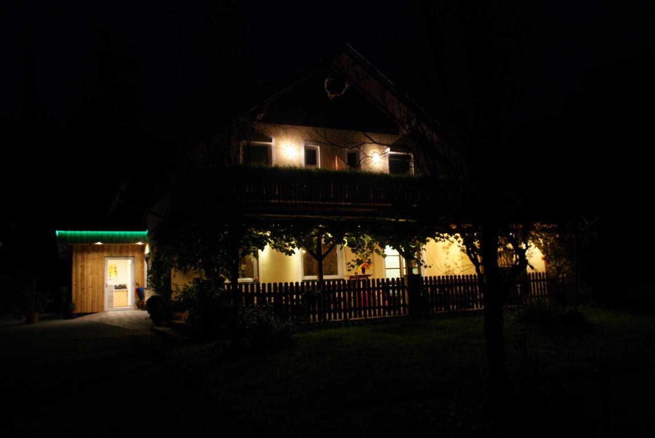 里欧查赫 Weingut Lieschnegg酒店 外观 照片